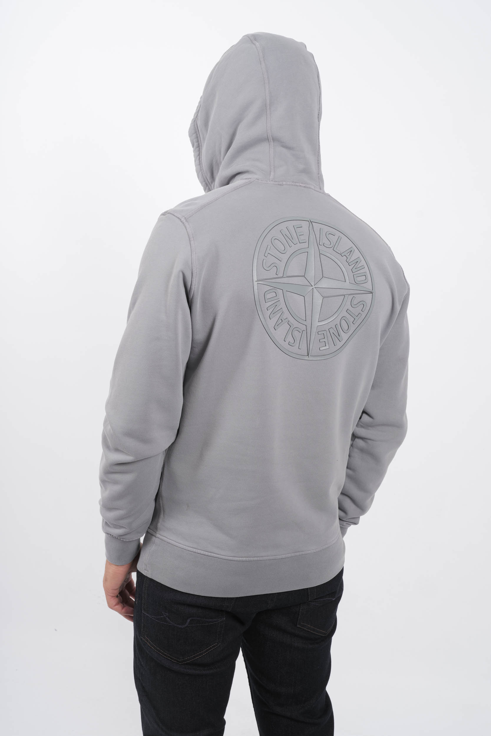  Image du produit SWEAT A CAPUCHE STONE ISLAND GRIS LOGO RELIEF 811566283-V0066 - 2