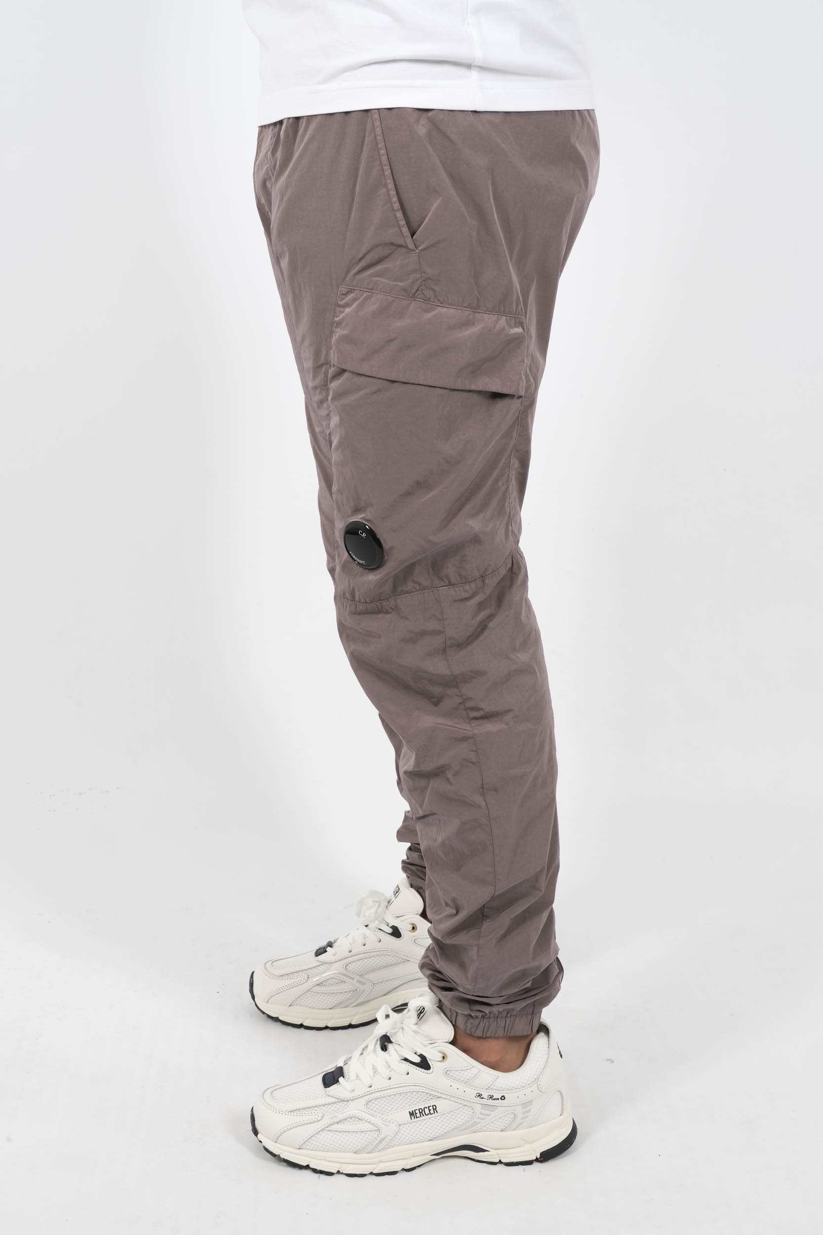  Image du produit PANTALON C.P COMPANY EN NYLON LAVANDE A247A-735 - 4