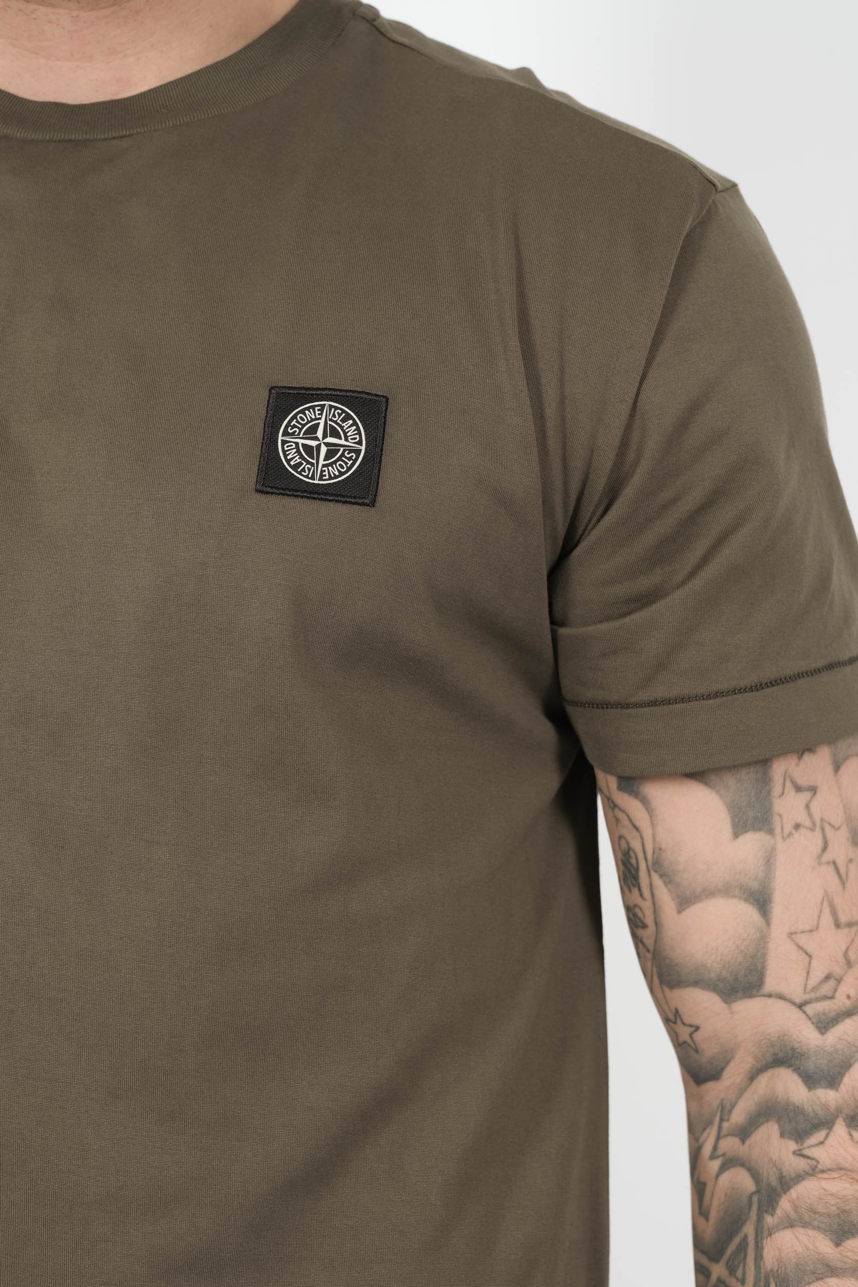 TEE-SHIRT STONE ISLAND AVEC LOGO BRODE KAKI S152139S13-V0054