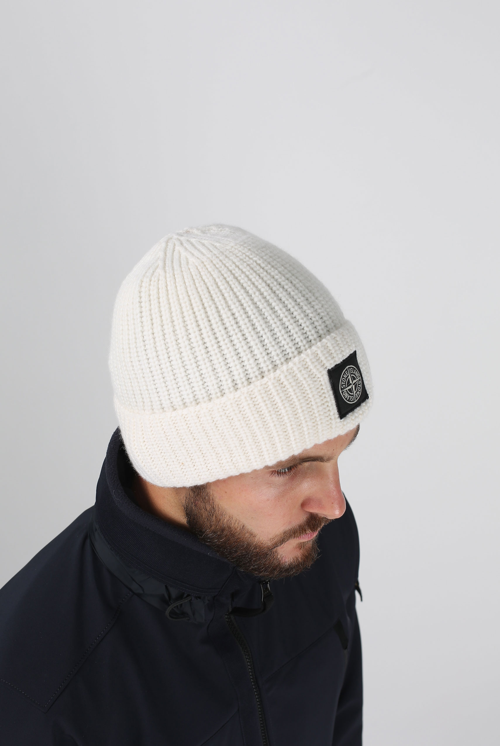 BONNET STONE ISLAND BLANC 6915N10B5-V0099