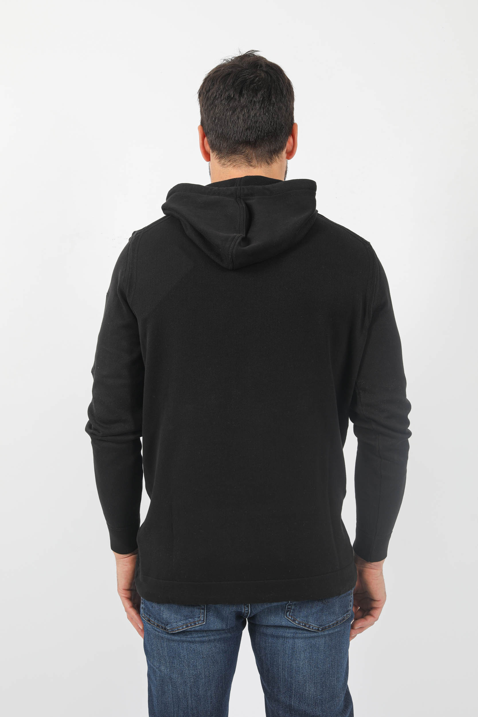 PULL A CAPUCHE C.P COMPANY NOIR N030A-999