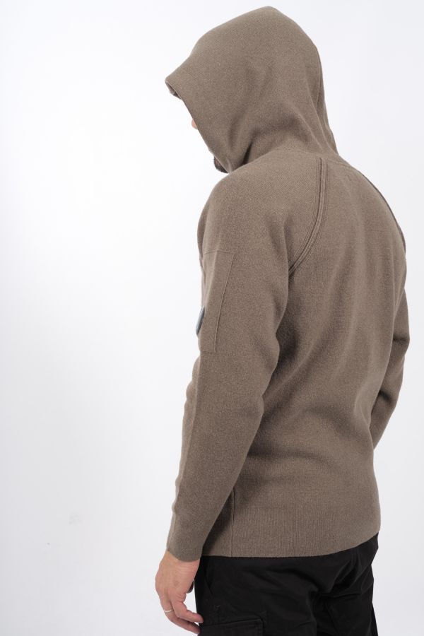 Produit PULL C.P COMPANY A CAPUCHE KAKI N149A-359